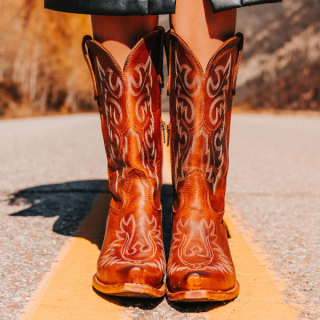 FREEBIRD STYLISH OUTLET WOMEN'S WILSON-COGNAC | STYLISH OUTLET  FREEBIRD STYLISH OUTLET WOMEN'S WILSON-COGNAC | STYLISH OUTLET