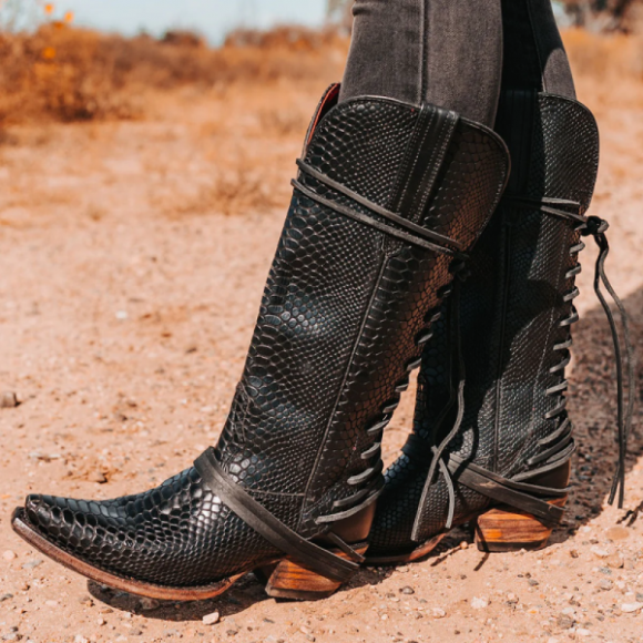 FREEBIRD STYLISH OUTLET WOMEN'S WARDON-BLACK SNAKE | STYLISH OUTLET  FREEBIRD STYLISH OUTLET WOMEN'S WARDON-BLACK SNAKE | STYLISH OUTLET