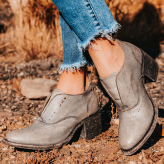FREEBIRD STYLISH OUTLET WOMEN'S SADIE-ICE | STYLISH OUTLET  FREEBIRD STYLISH OUTLET WOMEN'S SADIE-ICE | STYLISH OUTLET