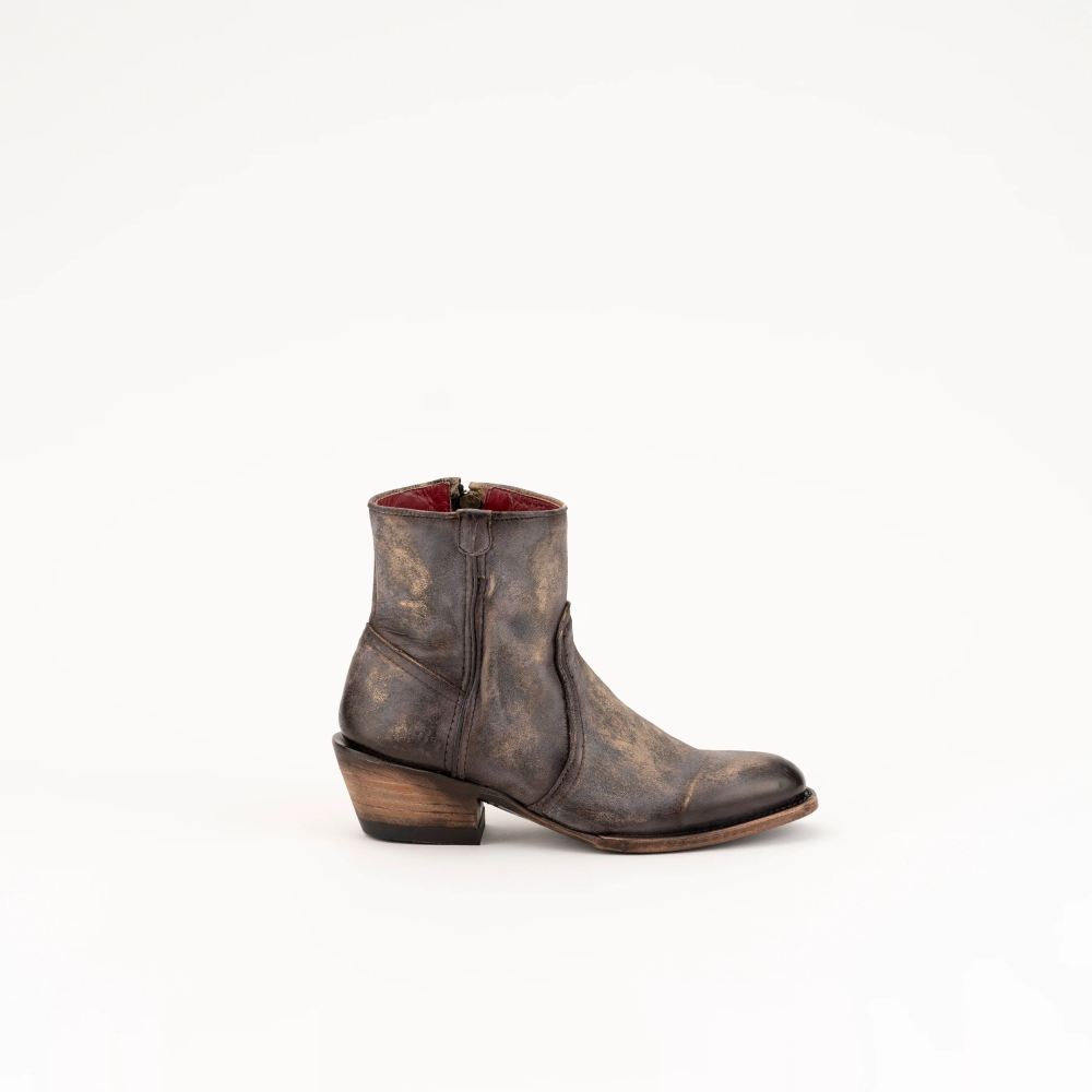 New Arrivals Ferrini Women's Stacey-Distressed Chocolate