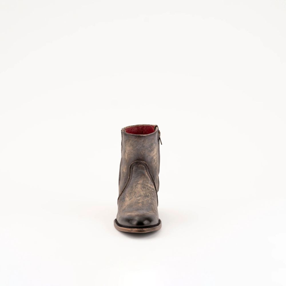 New Arrivals Ferrini Women's Stacey-Distressed Chocolate