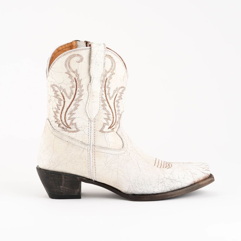 New Arrivals Ferrini Women's Molly-White
