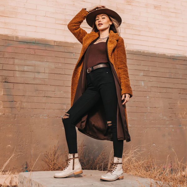 FREEBIRD STYLISH OUTLET WOMEN'S MANCHESTER-TAUPE DISTRESSED | STYLISH OUTLET