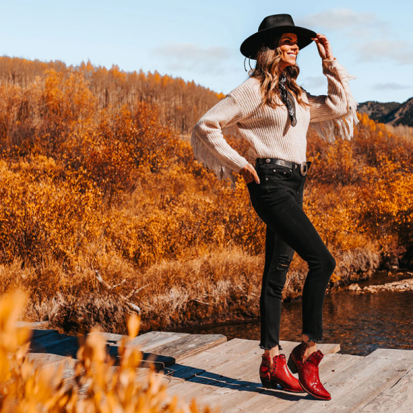 FREEBIRD STYLISH OUTLET WOMEN'S MANDY-RED SNAKE | STYLISH OUTLET