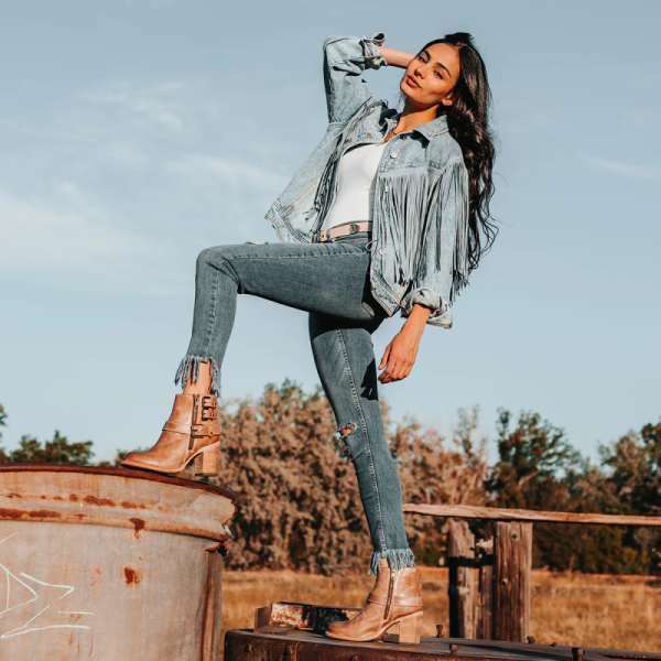 FREEBIRD STYLISH OUTLET WOMEN'S BOLO-TAUPE | STYLISH OUTLET